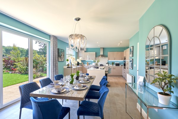 Show home launches in Winnersh and house hunters can receive a &#163;10K deposit contribution on selected homes